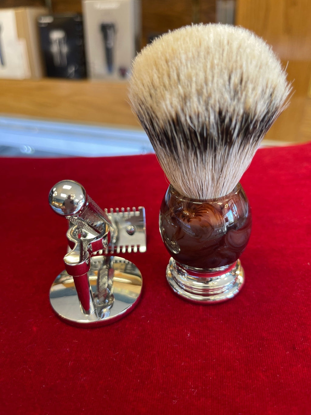 Merkur Classic Razor Short Handle Safety Blade w/ Silver Tip Parker Brush Set & Mühle Stand - Larry's Shaver Shoppe