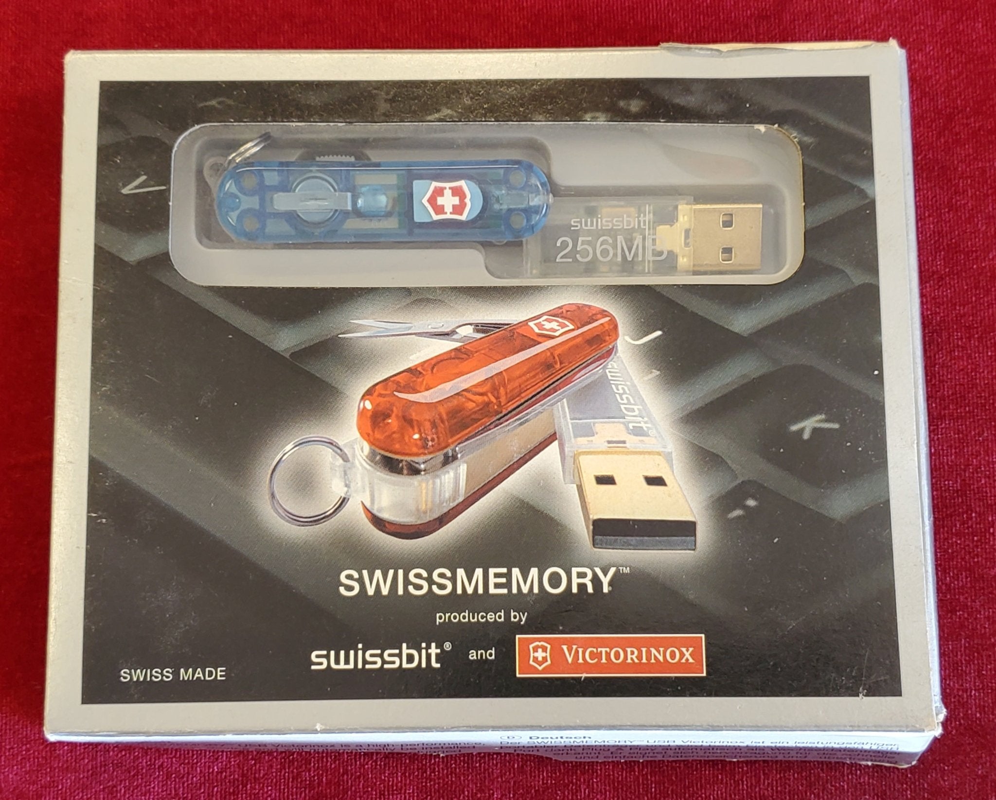 Vintage SwissMemory Victorinox x Swissbit pocket USB - Larry's Shaver Shoppe